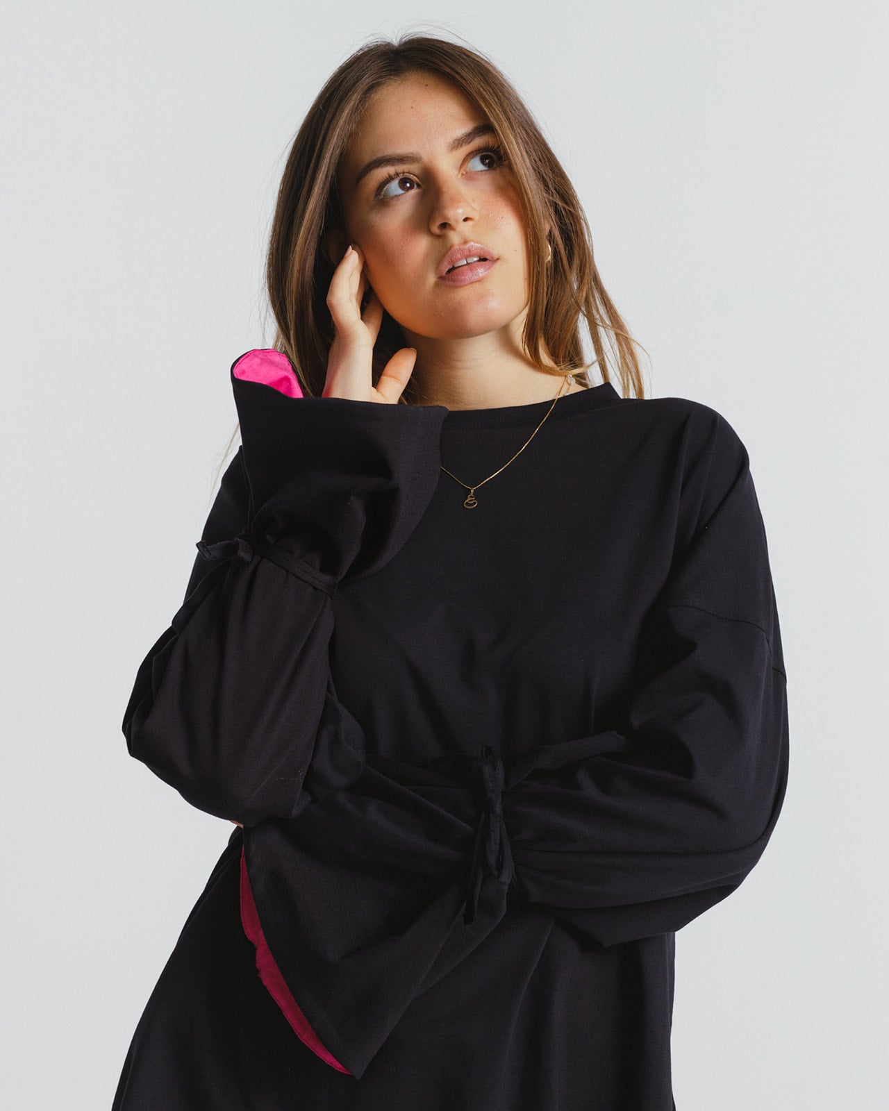 BLACK-LAYERED BLOUSE
